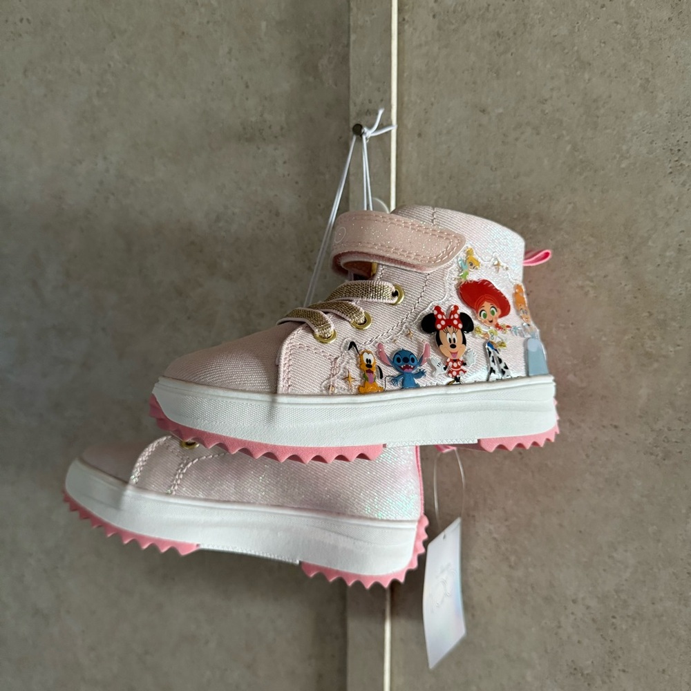 Pink Disney shoes size 8